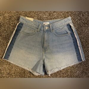 Forever 21 Denim Shorts Size 27
